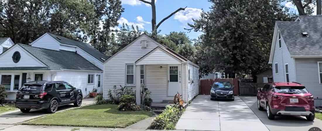 20918 Hollywood harper woods